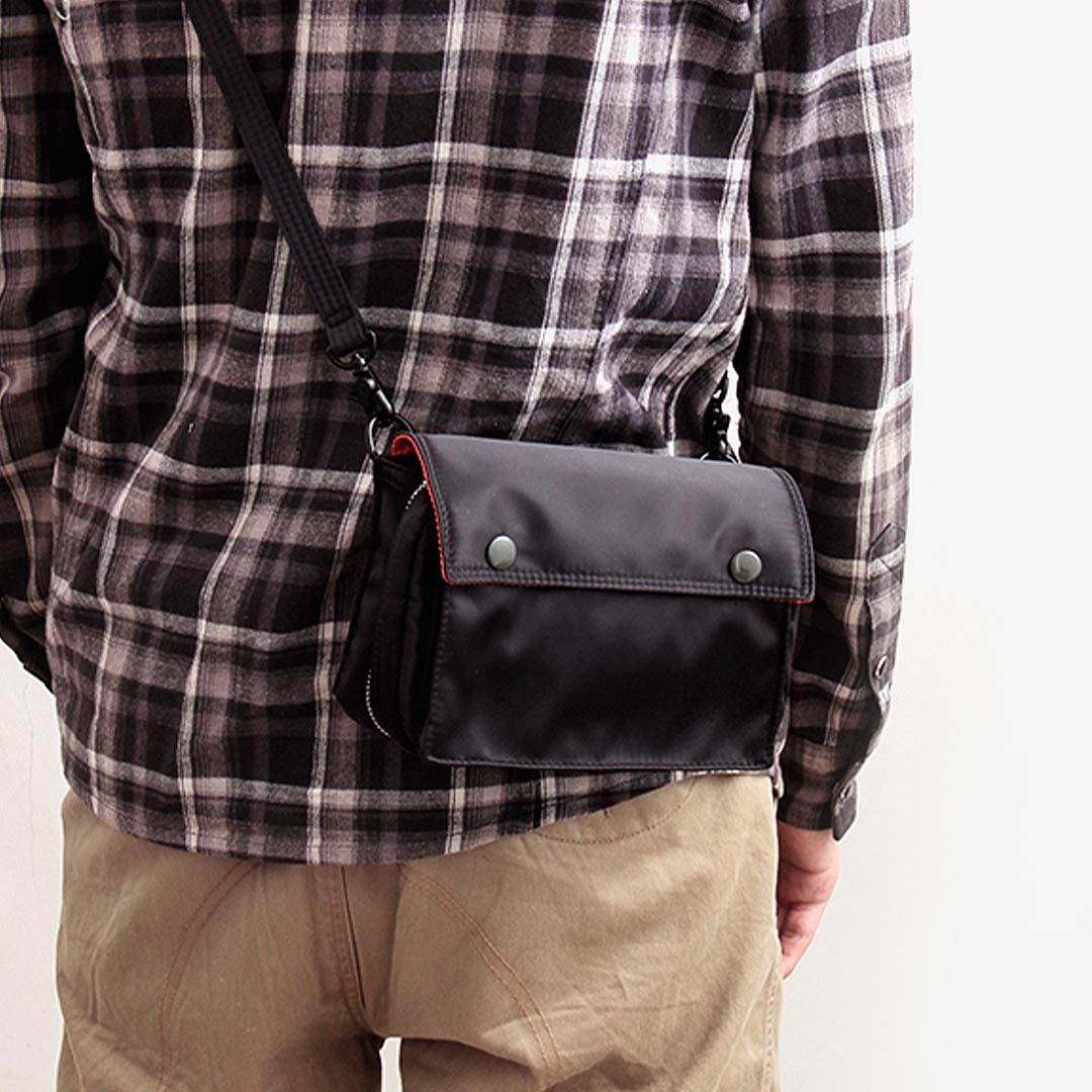 906 Maro Small Sling Bag