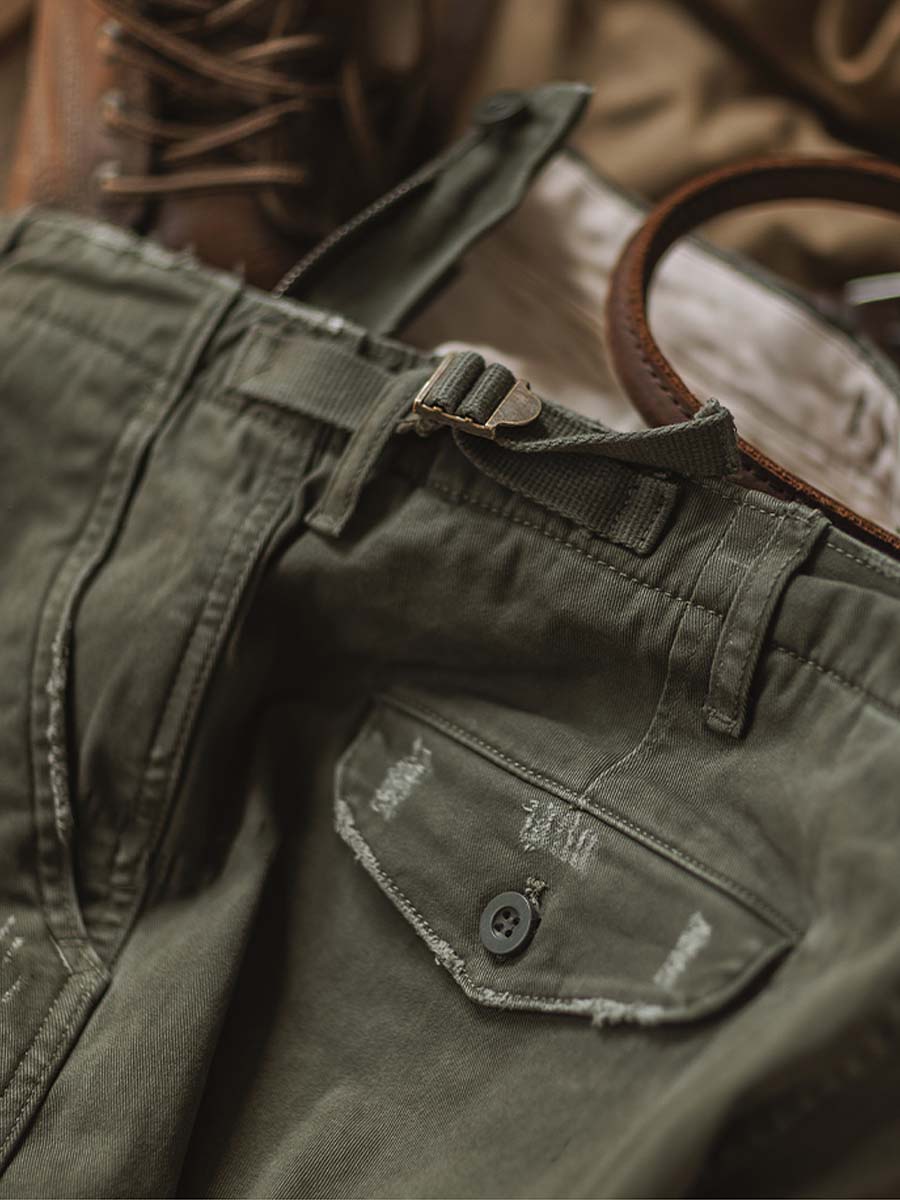 064 Bara Distressed Relaxed Chinos