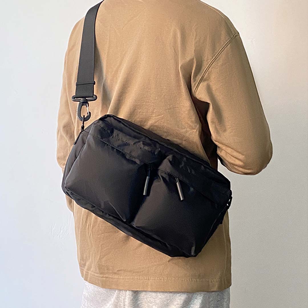 907 Taki 2-Way Utilitarian Bag