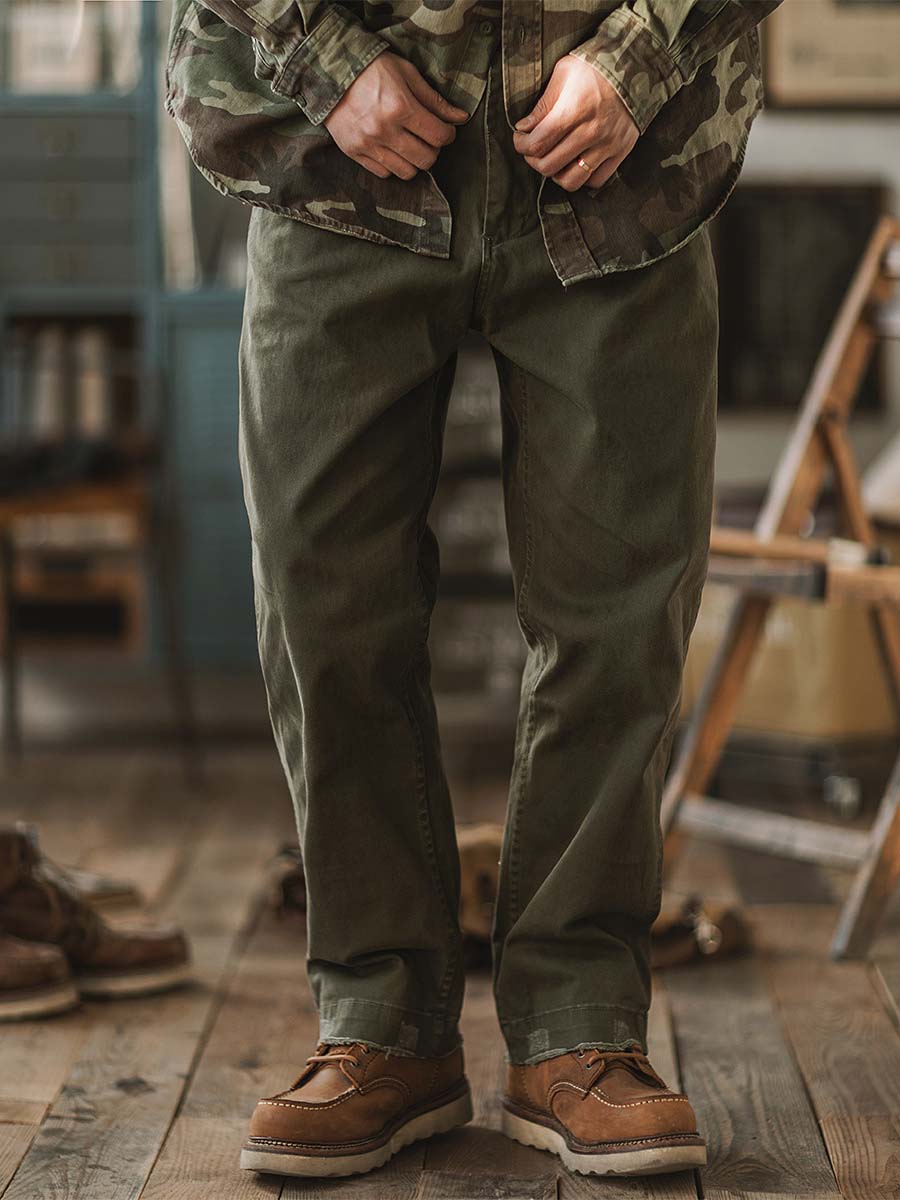 064 Bara Distressed Relaxed Chinos