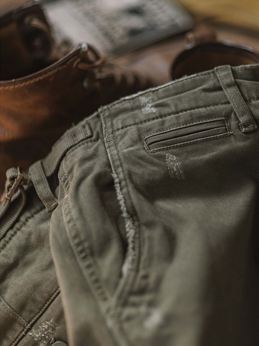 064 Bara Distressed Relaxed Chinos